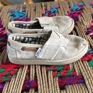 Toddler boys Toms